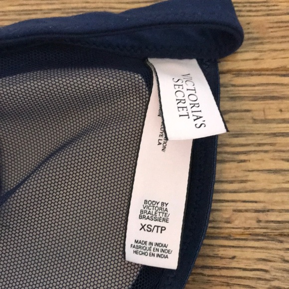 Victoria’s Secret Lace Bralette - Picture 4 of 5